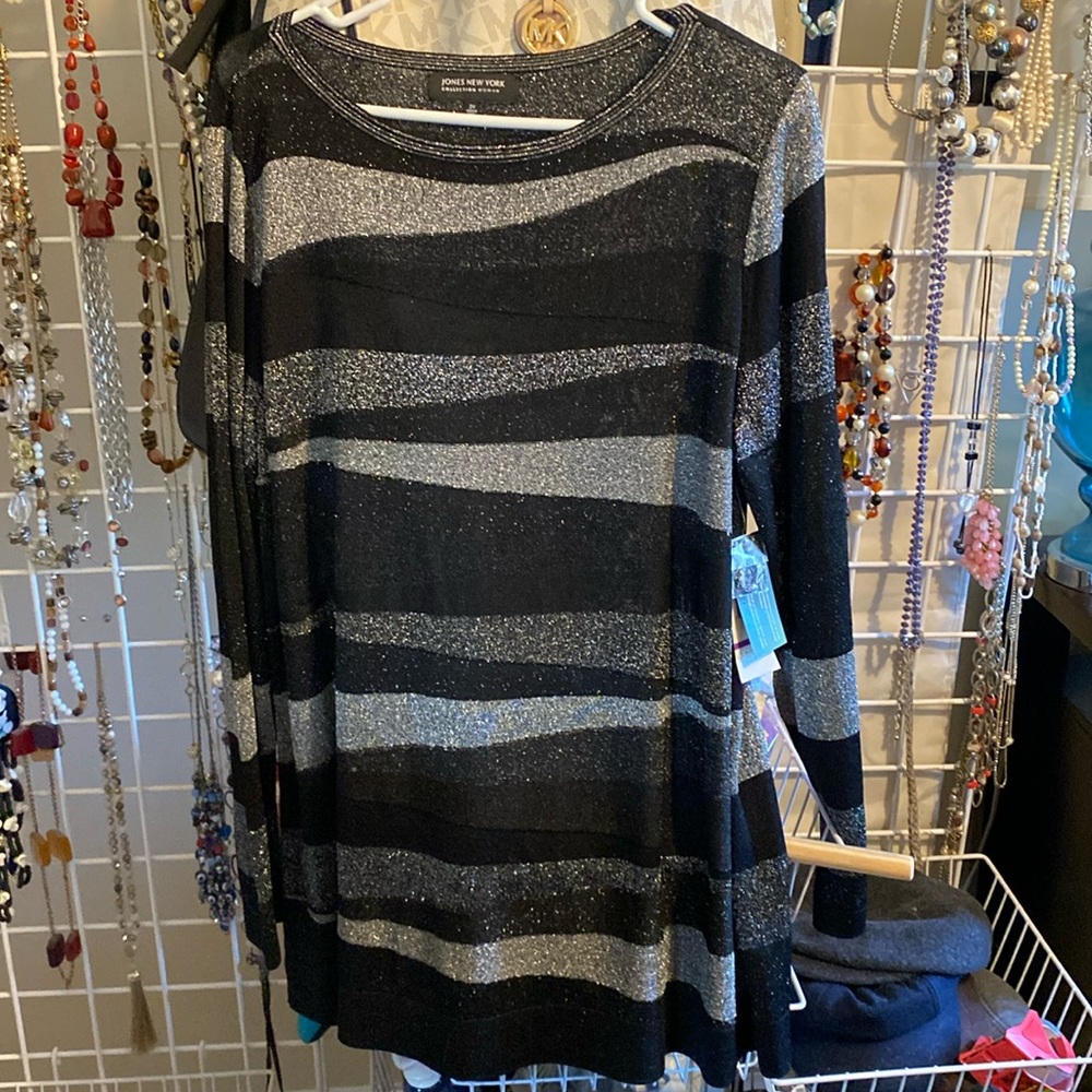 Jones of New York black silver metallic sweater 2X NWT. No flaws. Gorgeous!